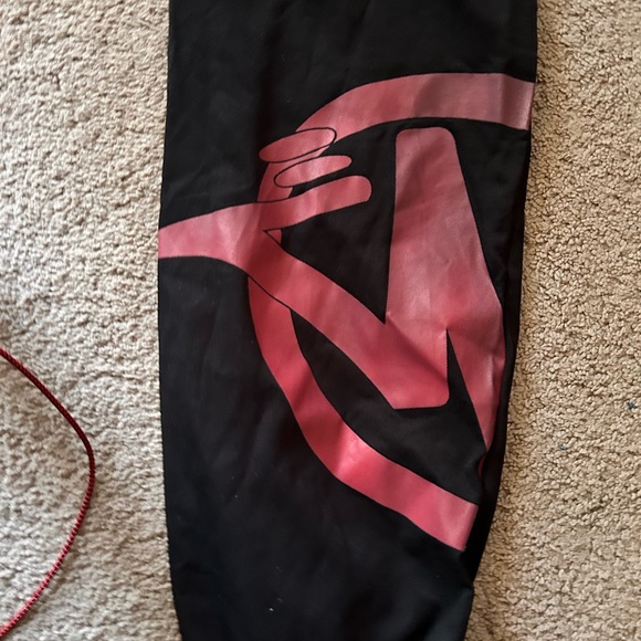 Size M Cargo Pants Black and Red - Picture 5 of 6